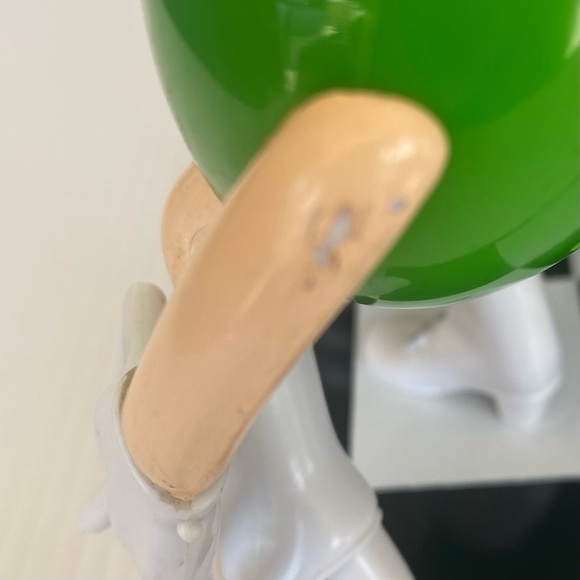 M&M’s Rock'n Roll Cafe Jukebox Candy Dispenser Limited Edition Collectib… - Picture 10 of 11